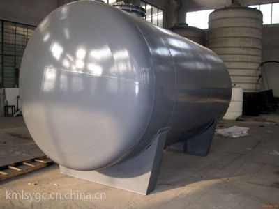 昆明油罐厂专业制作各类储油罐，联系电话15912127707，价格实惠